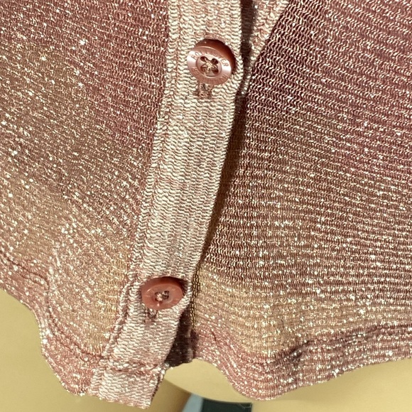 HOLLISTER - top & tank: taupe metallic sheer button down l/s w detach. tank - L - Picture 12 of 16